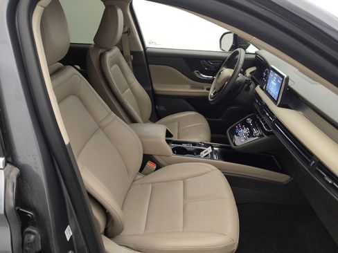 Used 2022 Lincoln Corsair AWD w/ Equipment Group 101A image 21