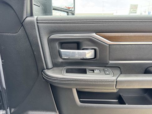 Used 2024 RAM 2500 Laramie AWD/4WD image 14