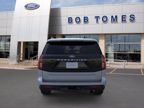 New 2025 Ford Expedition Active image 5