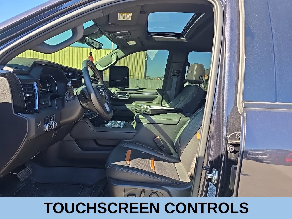 Used 2025 GMC Sierra 2500 AT4 w/ Technology Package AWD/4WD image 11