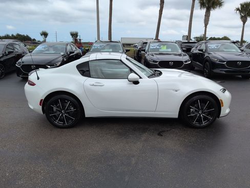 New 2026 MAZDA MX-5 Miata RF Grand Touring RWD image 3