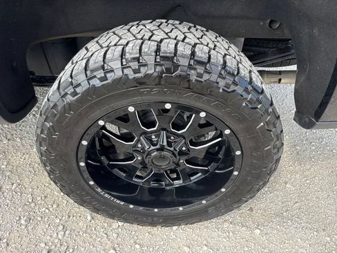 Used 2025 Chevrolet Silverado 1500 LT Trail Boss w/ LT Trail Boss Premium Package AWD/4WD image 31