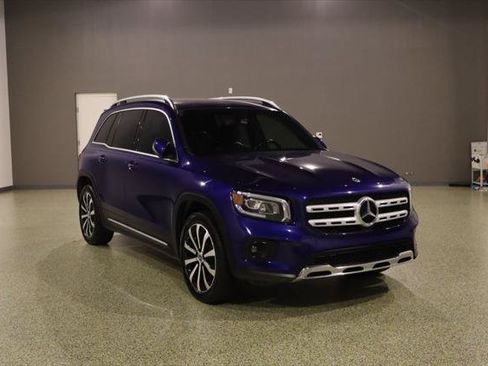 Used 2021 Mercedes-Benz GLB 250 image 1