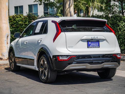 Used 2024 Kia Niro Wave FWD image 4