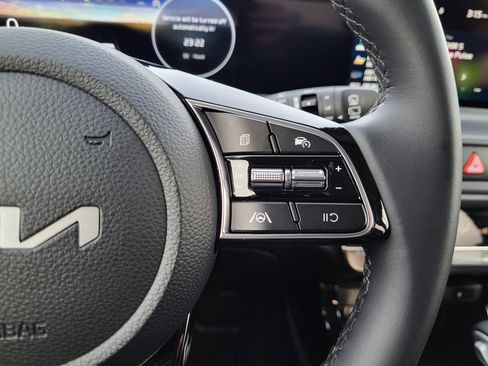 Used 2025 Kia Seltos EX w/ EX Sunroof Package image 21