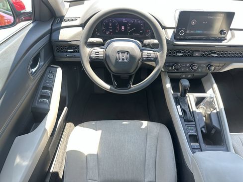 Used 2023 Honda Accord EX image 17