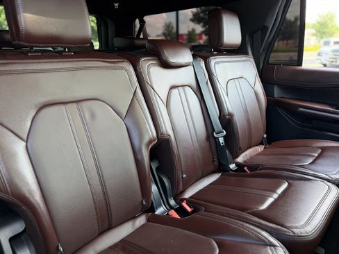 Used 2022 Ford Expedition Max Limited AWD/4WD image 18