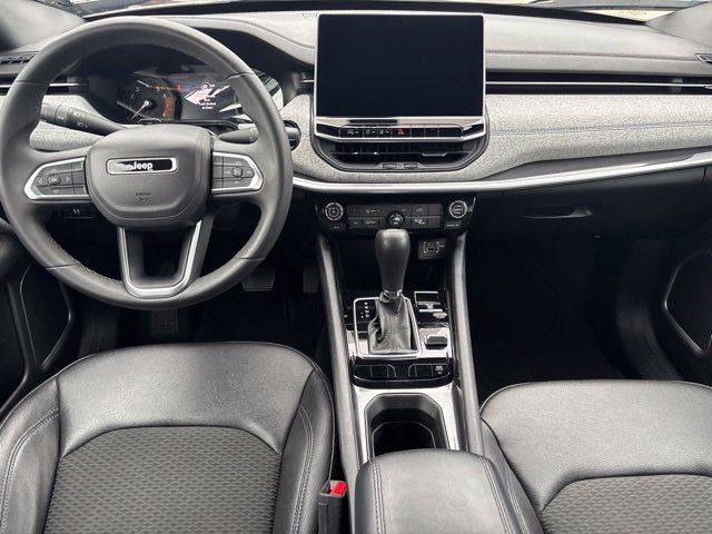 Used 2024 Jeep Compass Latitude AWD/4WD image 20