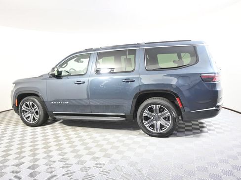 Used 2024 Jeep Wagoneer Series II w/ Flexible Seating Group AWD/4WD image 3