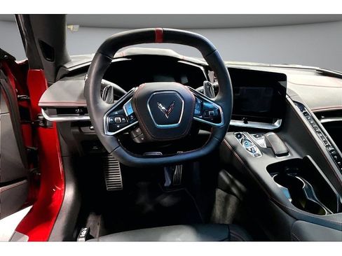 Used 2024 Chevrolet Corvette Stingray Premium Cpe w/ Z51 Performance Package RWD image 7