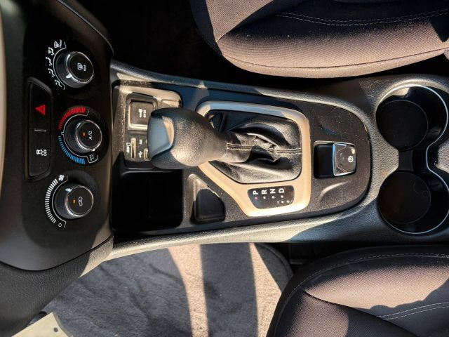 Used 2016 Jeep Cherokee Sport FWD image 16