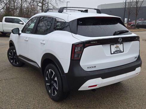 New 2026 Nissan Kicks SV w/ Cold Weather Package image 12