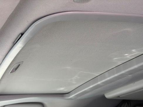 Used 2020 Toyota Sienna XLE Premium FWD image 5