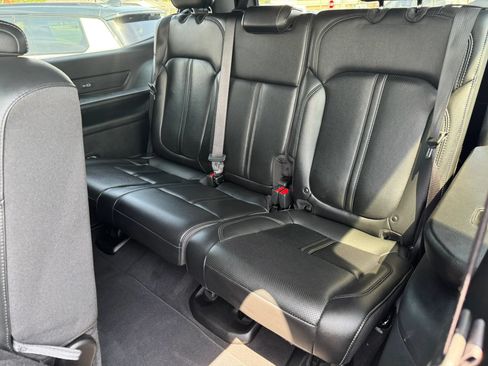 Used 2023 Jeep Wagoneer 4WD w/ Premium Group I image 7