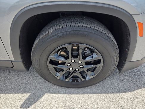 Certified 2023 Chevrolet Traverse LS FWD image 19