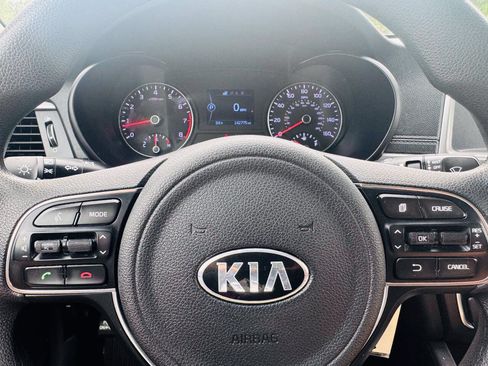 Used 2018 Kia Optima LX FWD image 12