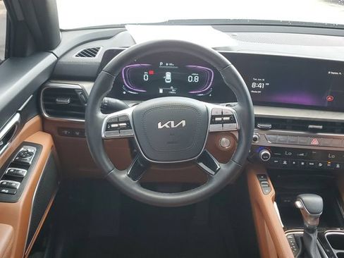 Certified 2025 Kia Telluride AWD image 12