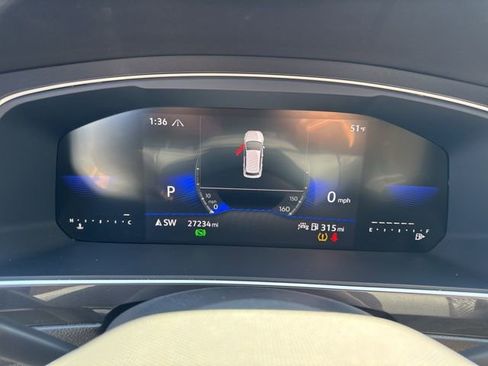 Used 2023 Volkswagen Tiguan SE R-Line AWD/4WD image 13