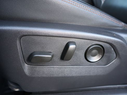 Used 2024 GMC Sierra 1500 AT4 w/ Technology Package image 11