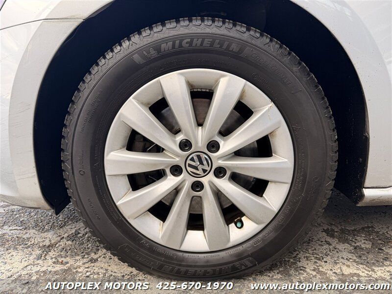 Used 2015 Volkswagen Passat 1.8T S FWD image 19