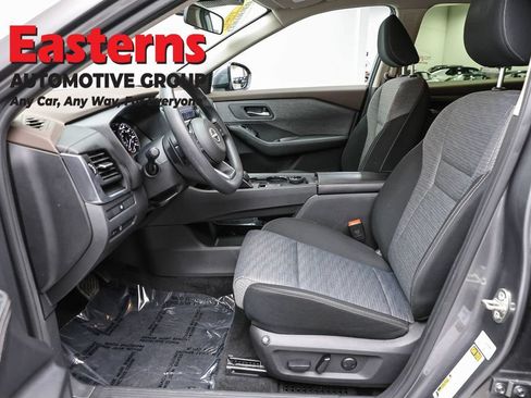 Used 2023 Nissan Rogue SV AWD/4WD image 13