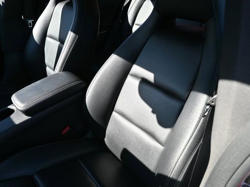 Used 2018 Mercedes-Benz CLA 250 image 18