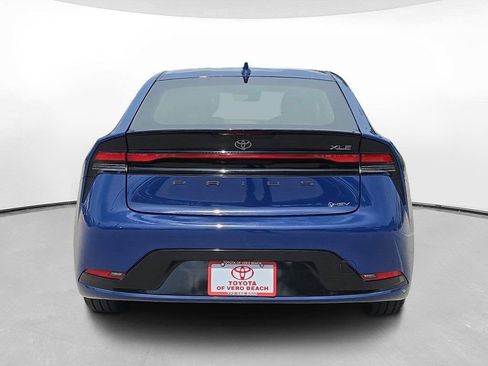 Used 2024 Toyota Prius XLE FWD image 5