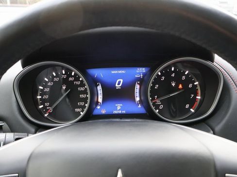 Used 2020 Maserati Levante GranLusso image 39