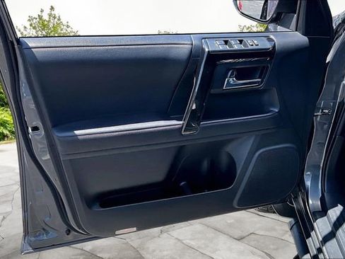 Used 2021 Toyota 4Runner Venture w/ Moonroof Package AWD/4WD image 21