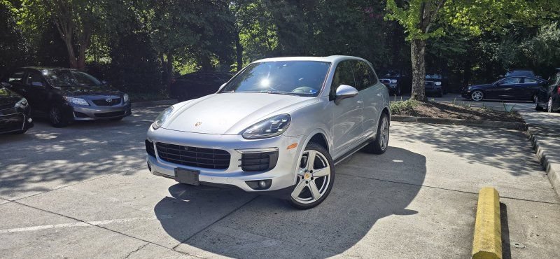 Used 2018 Porsche Cayenne Platinum Edition AWD/4WD image 1