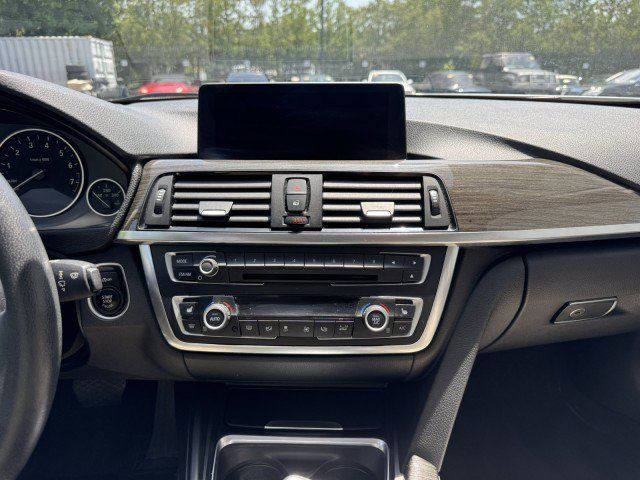 Used 2015 BMW 335i xDrive Sedan AWD/4WD image 31