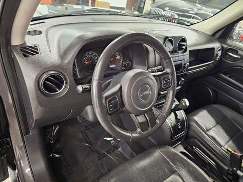 Used 2015 Jeep Patriot High Altitude AWD/4WD image 7