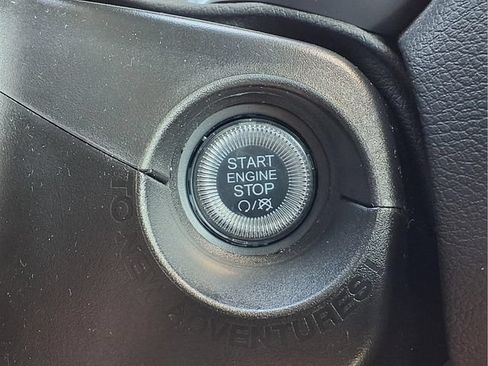 Used 2023 Jeep Renegade Altitude w/ Convenience Group I AWD/4WD image 24
