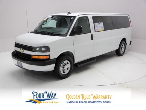 Used 2019 Chevrolet Express 3500 LT w/ LT Preferred Equipment Group RWD image 8