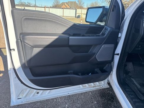 Used 2025 Ford F150 Lariat w/ Equipment Group 501A Mid image 12