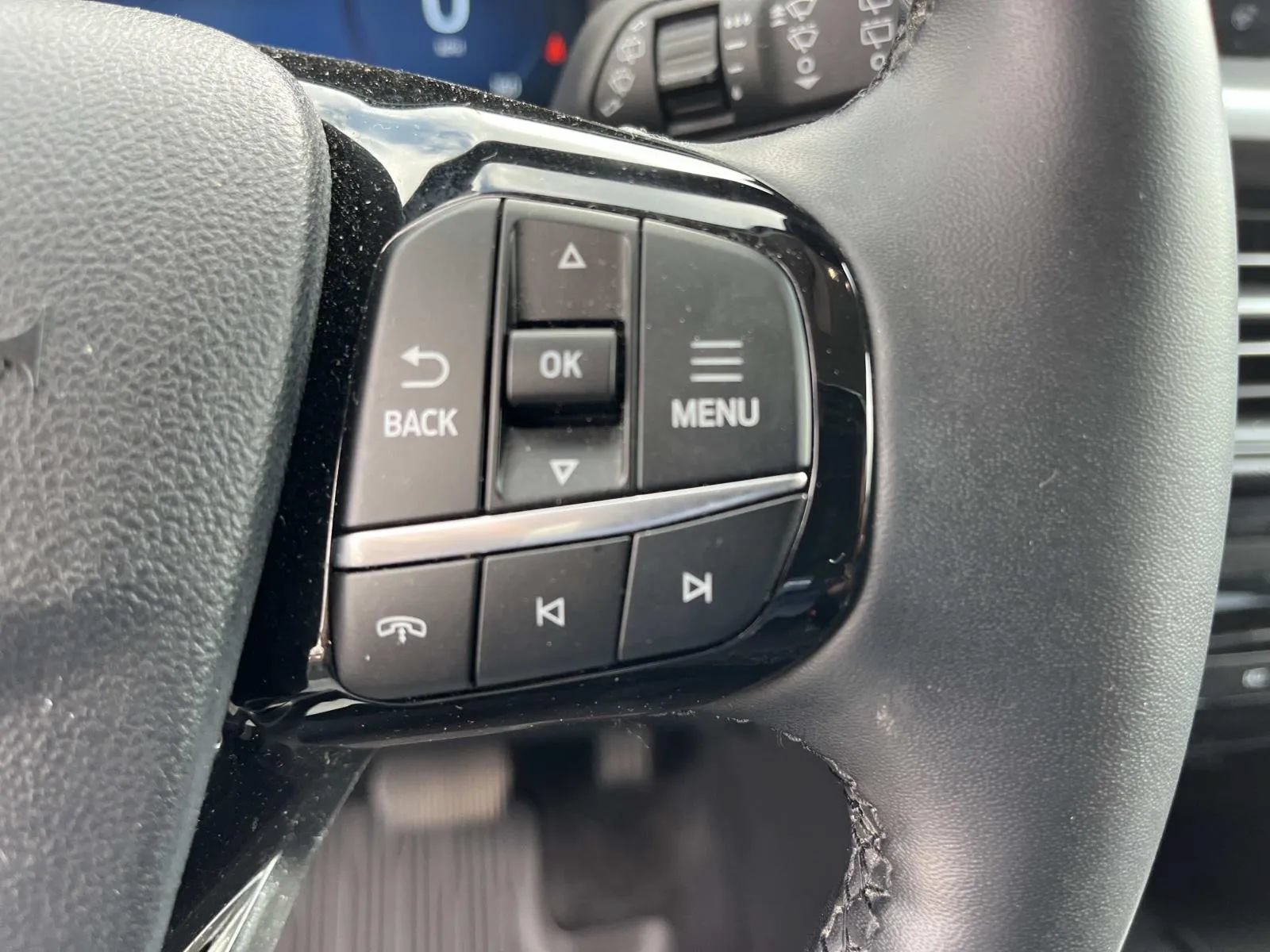 Used 2023 Ford Escape Active w/ Tech Pack #2 AWD/4WD image 32