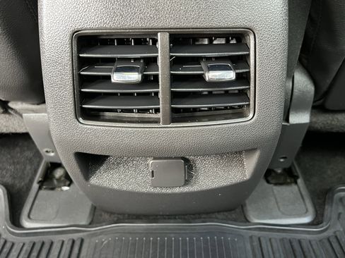 Used 2013 Ford Edge SEL image 41