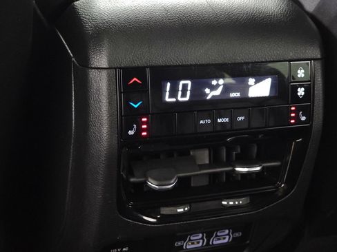 Used 2021 Jeep Grand Cherokee L Overland AWD/4WD image 33