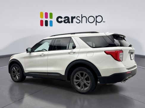 Used 2024 Ford Explorer XLT w/ Equipment Group 202A AWD/4WD image 3