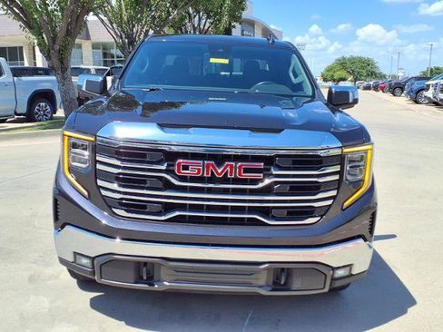 Used 2022 GMC Sierra 1500 SLT w/ SLT Convenience Package AWD/4WD image 24