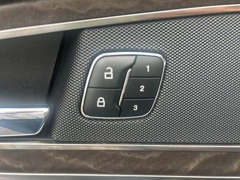 Used 2019 Lincoln Nautilus Reserve image 18