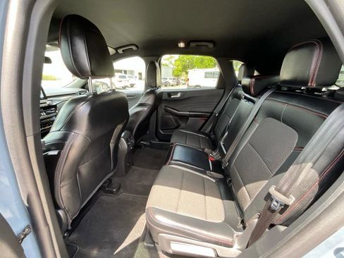 Used 2025 Ford Escape ST-Line image 9