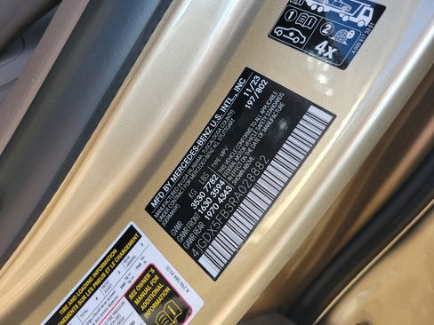 Used 2024 Mercedes-Benz Maybach EQS 680 4MATIC image 37