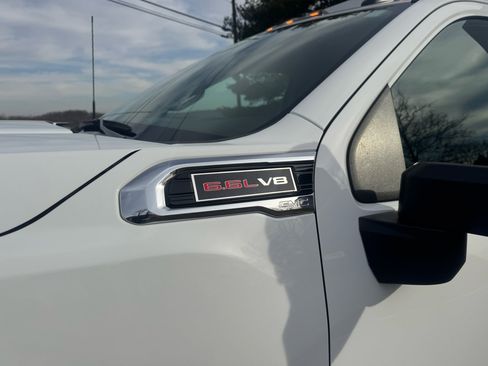 Used 2022 GMC Sierra 3500 Pro w/ Convenience Package image 23