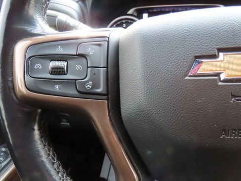 Used 2022 Chevrolet Silverado 1500 High Country image 35
