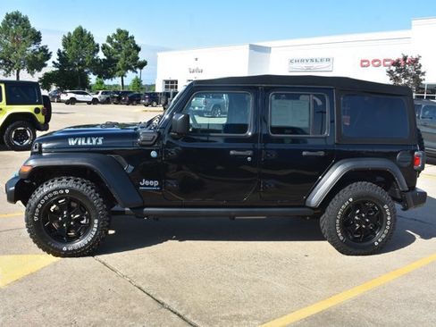 Used 2023 Jeep Wrangler Unlimited w/ Cold Weather Group AWD/4WD image 10