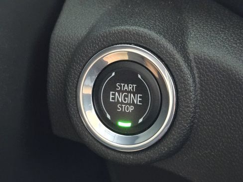 Used 2023 Chevrolet TrailBlazer LT FWD image 16