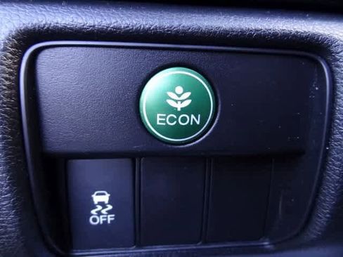 Used 2015 Honda Accord Sport image 9