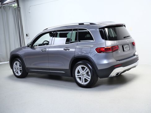 Used 2022 Mercedes-Benz GLB 250 4MATIC image 11