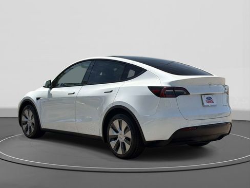 Used 2021 Tesla Model Y Long Range AWD/4WD image 6